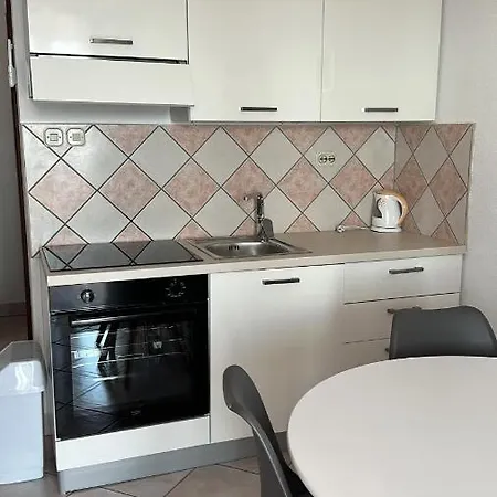 Apartmani Zuzic Crikvenica Exterior photo